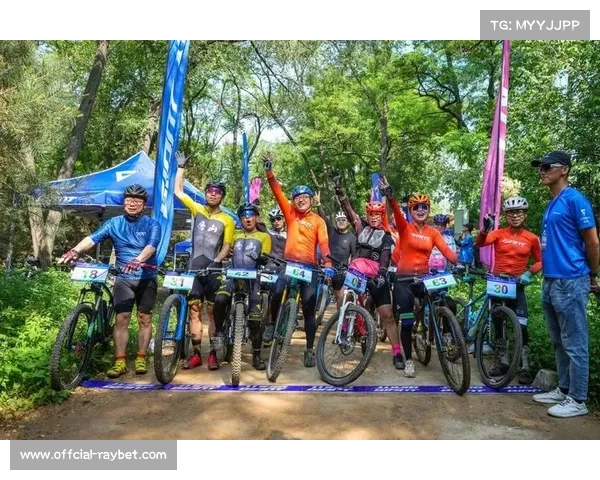 自行车嘉年华设慢骑赛、绕桩赛，互动活动提升赛事趣味性与参与度